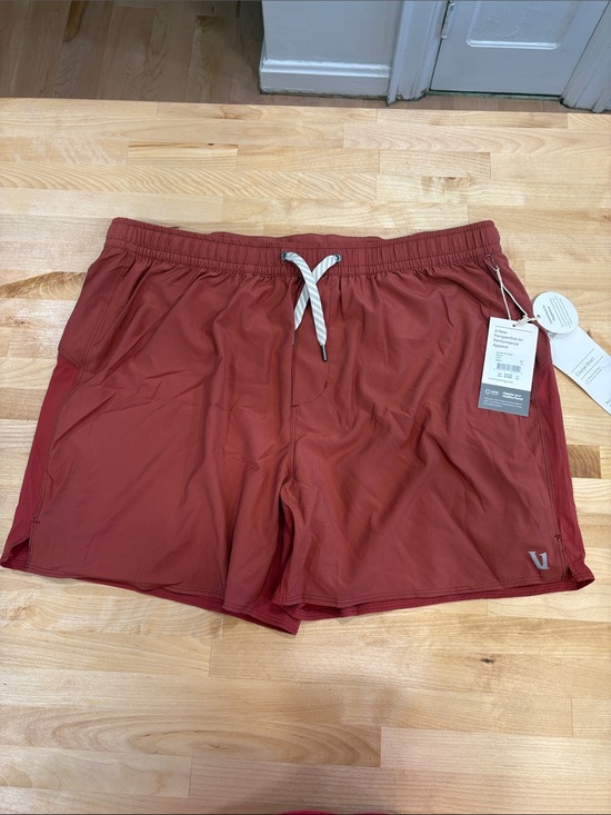 Vuori Other - NWT Vuori Course Run Shorts sienna Mens XL Performance 5” StretchLined Solid Gym